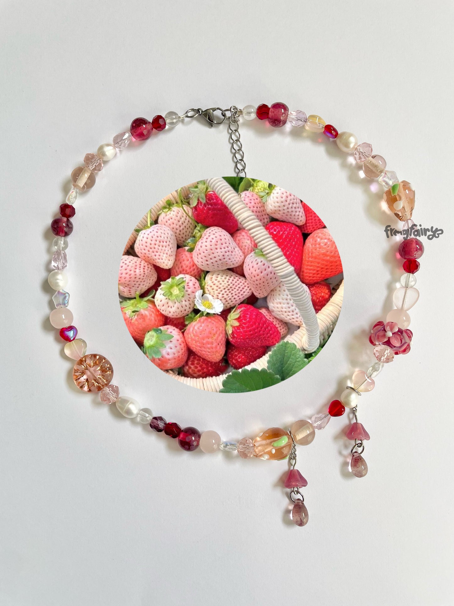 berry bud necklace