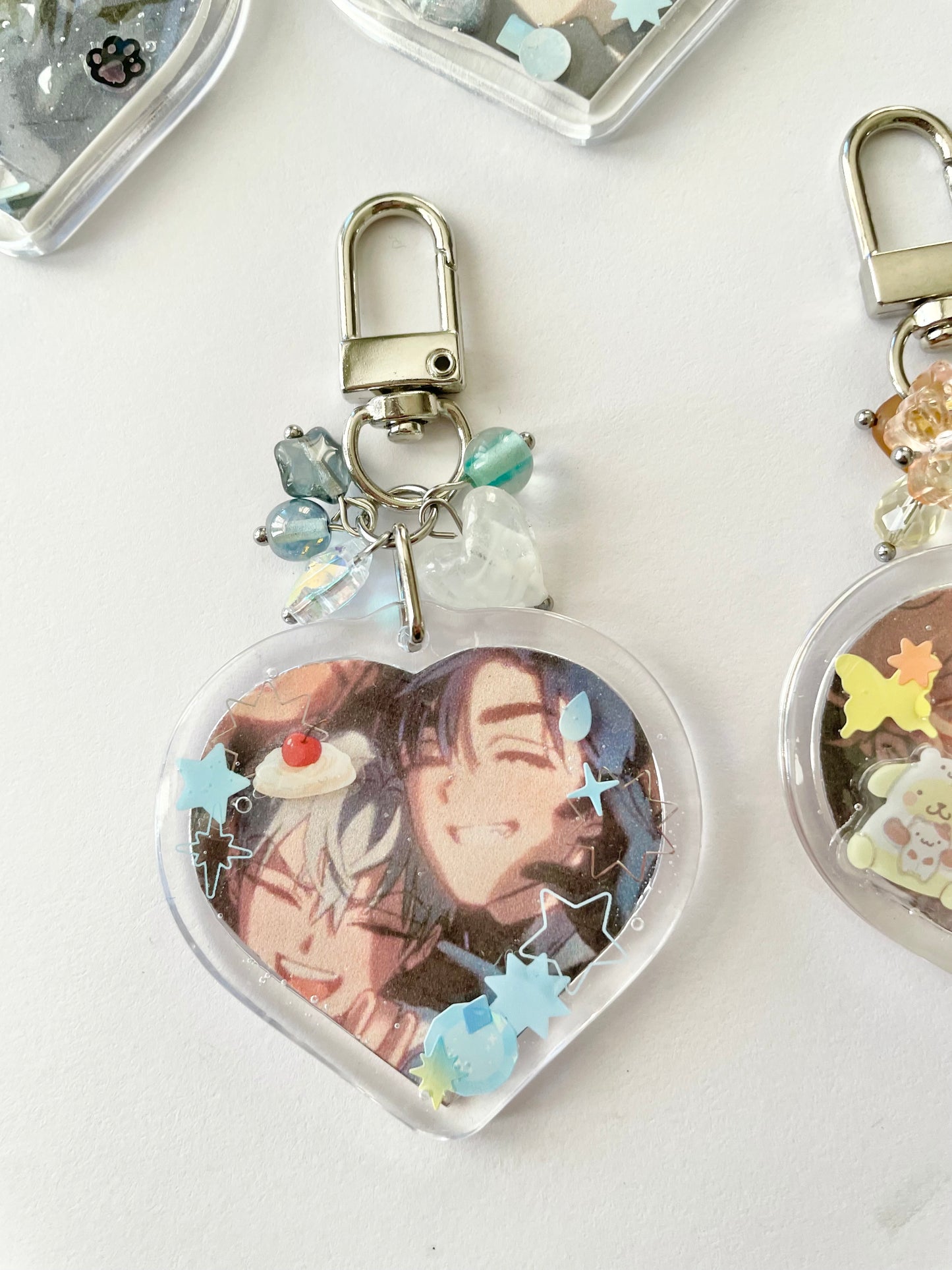 alien stage keychains