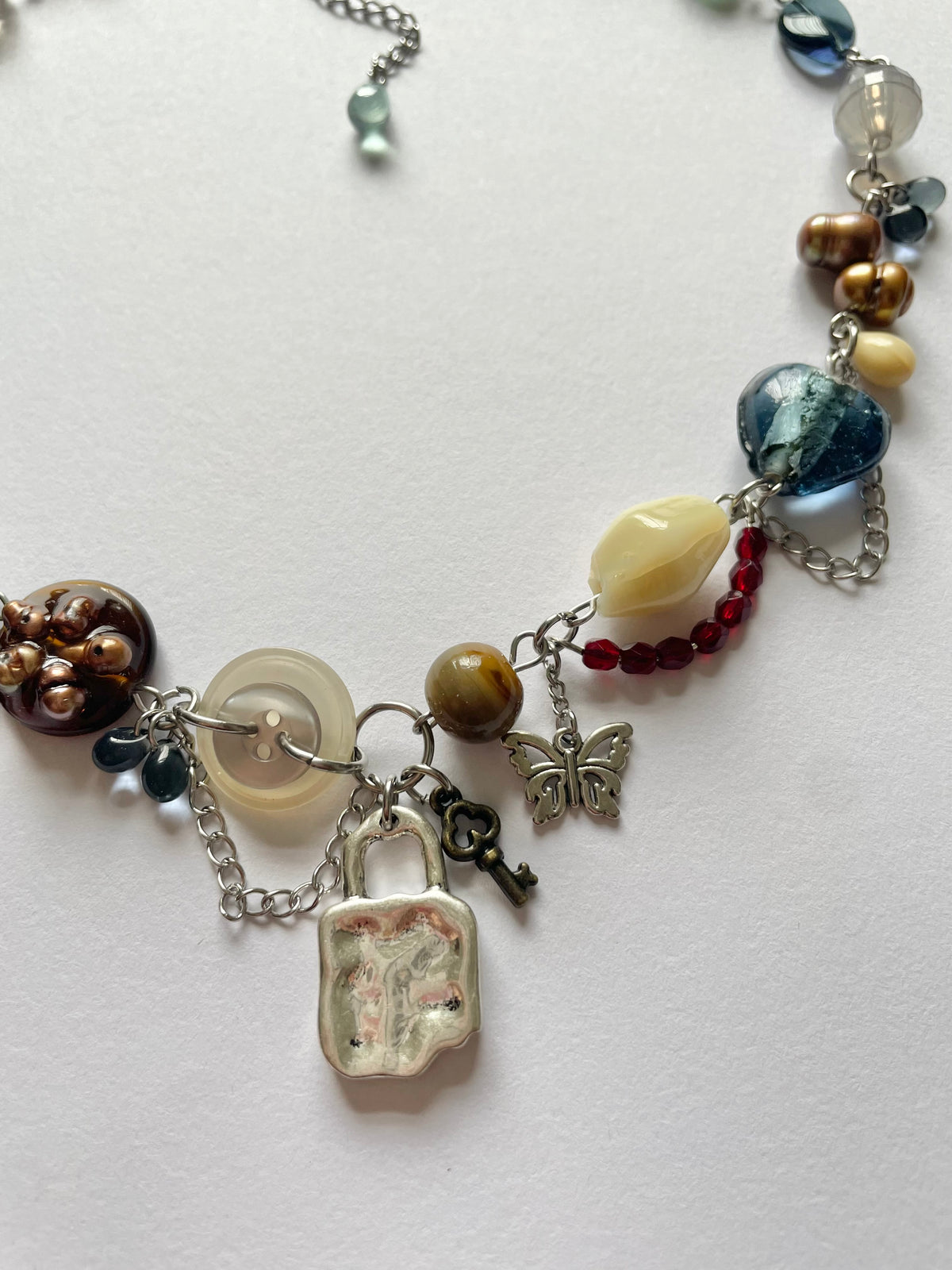beabadoobee pylon necklace