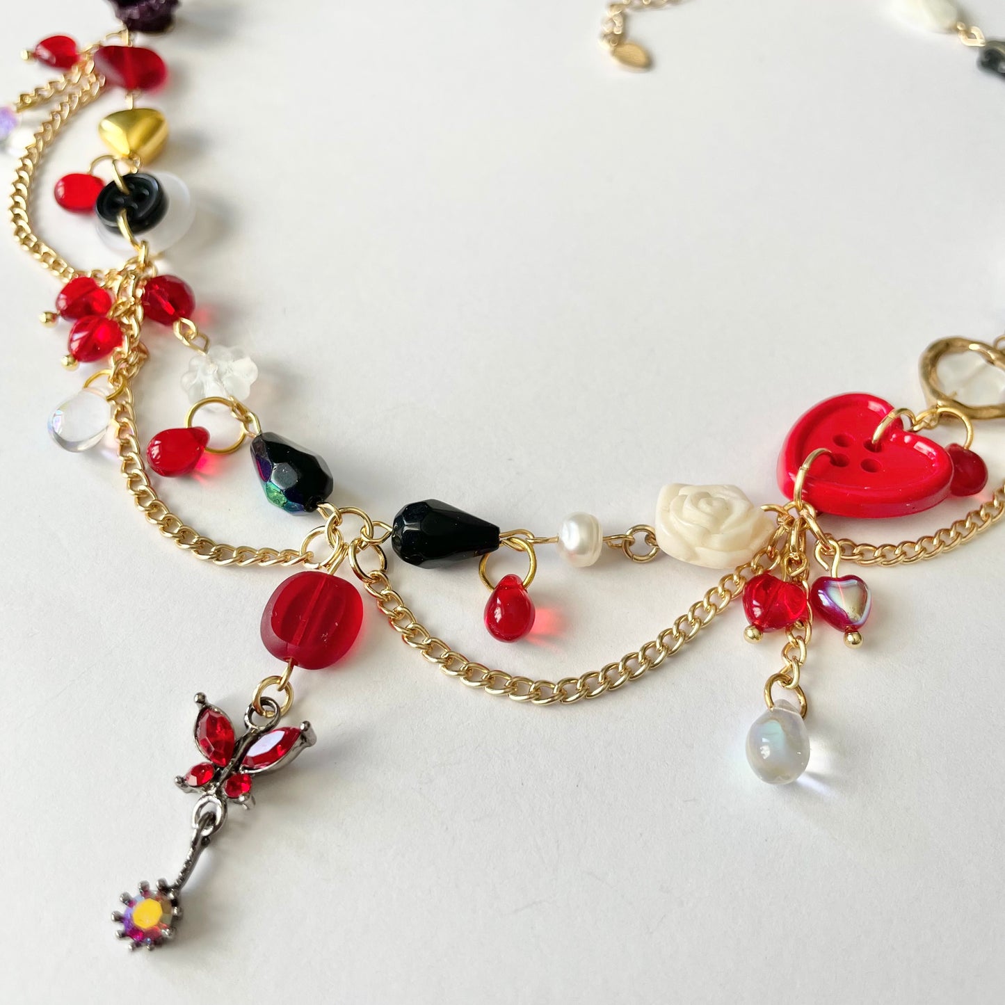 queen of hearts necklace