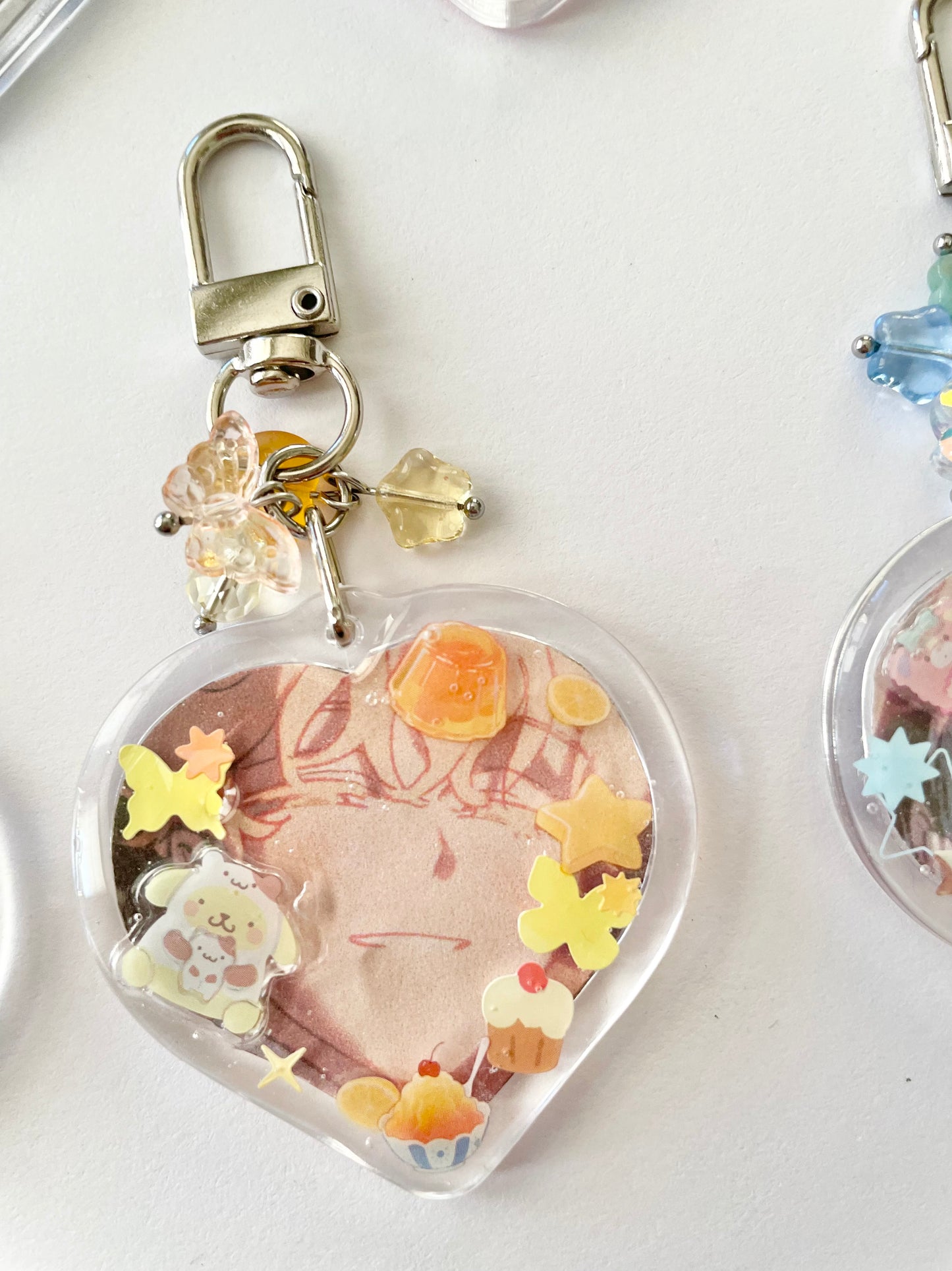 alien stage keychains