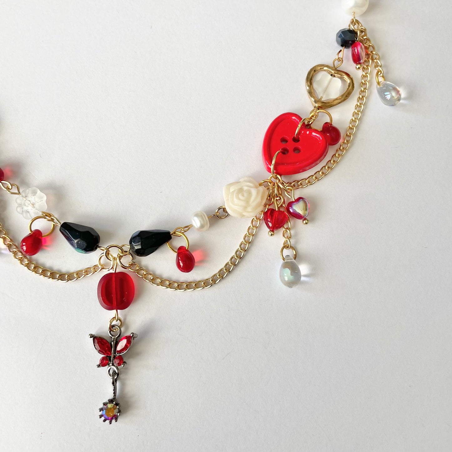 queen of hearts necklace