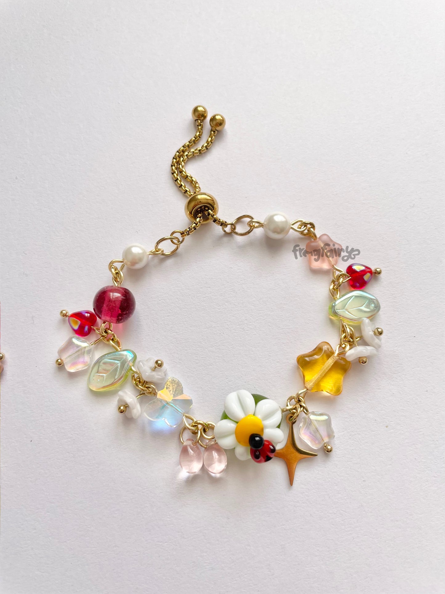 assorted brackets (gold)