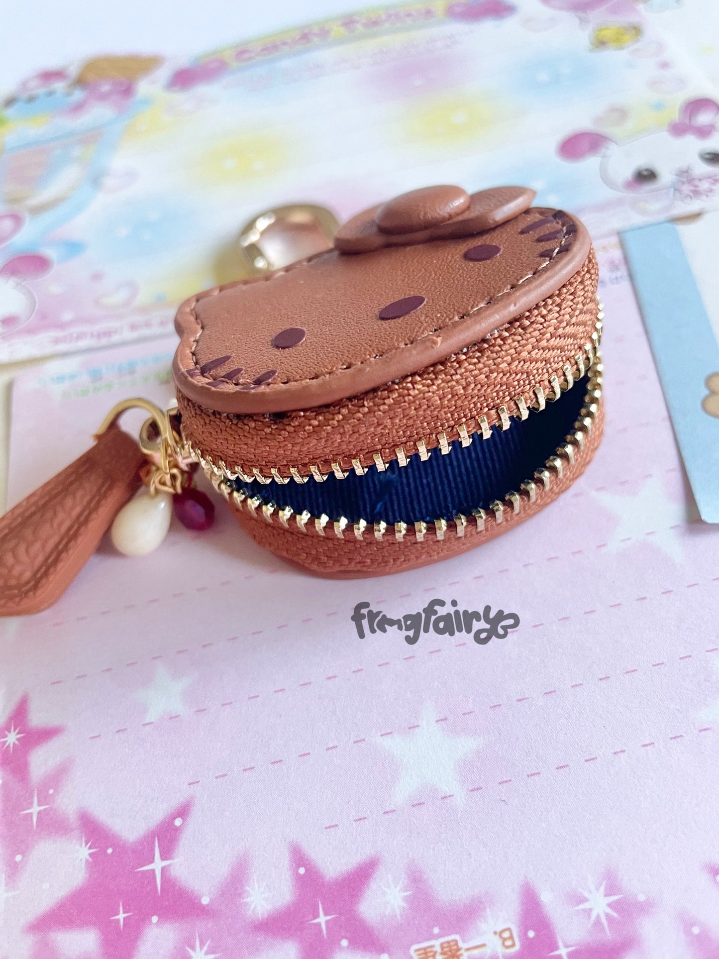 tan kitty keychain pouch