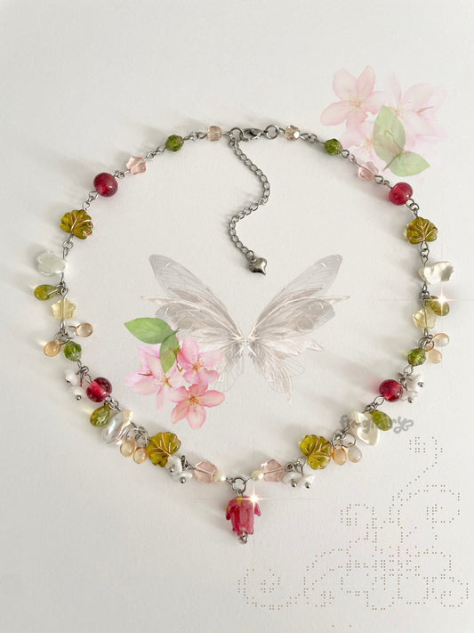 rosebud necklace