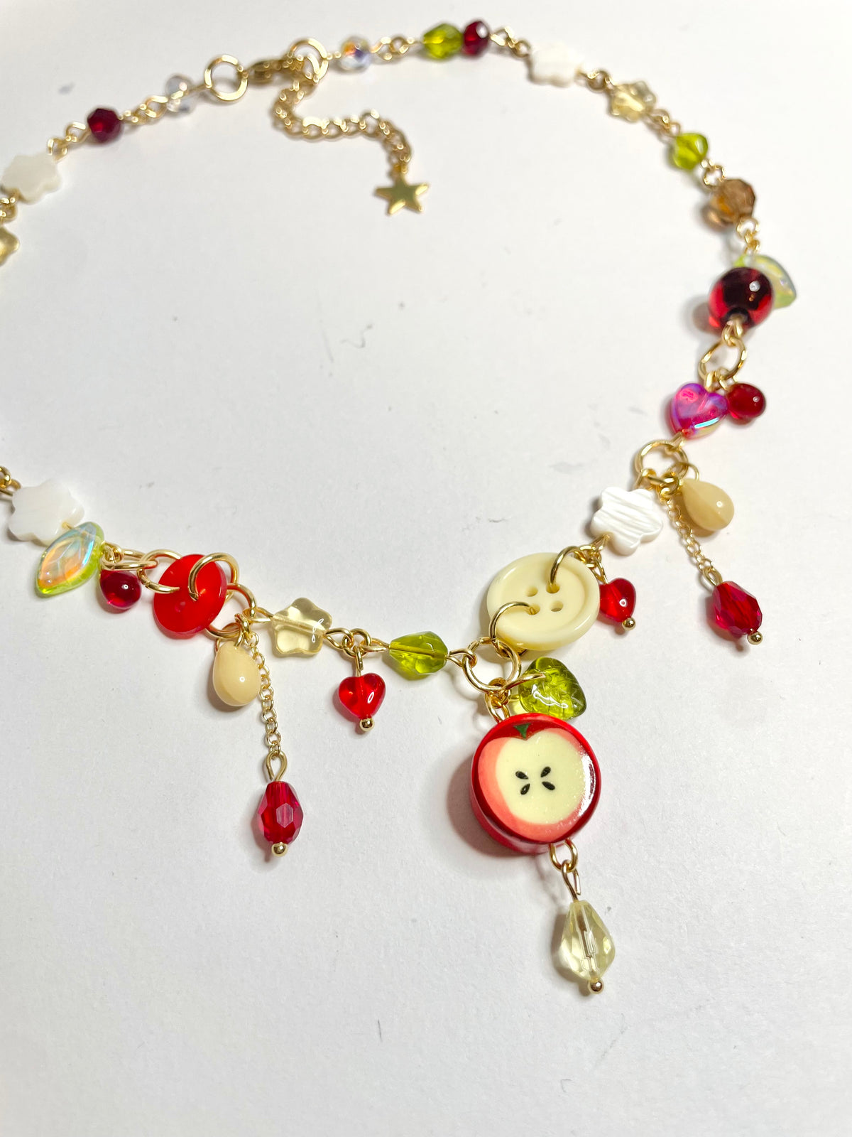 apple orchard necklace
